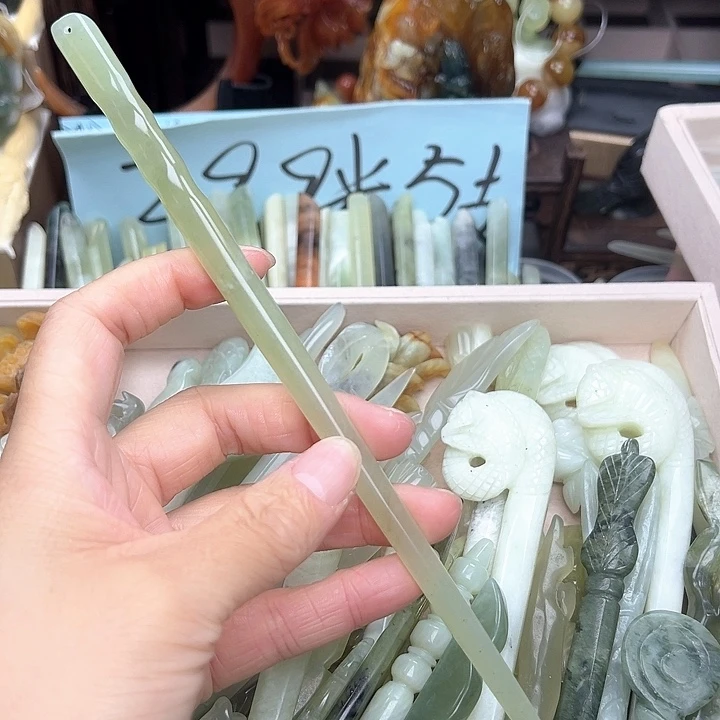 蛇纹石玉未镶嵌发簪