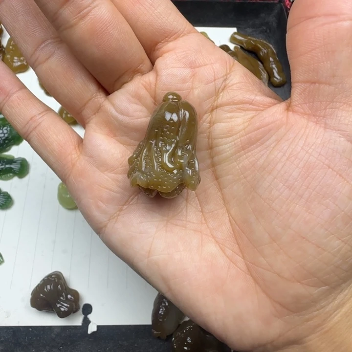 和田玉未镶嵌珠宝奇石