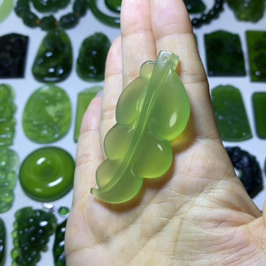 【闪购商品】未镶嵌蛇纹石玉颈饰