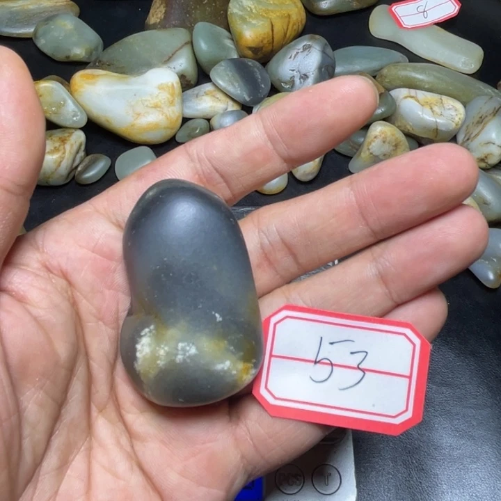 和田玉未镶嵌颈饰我****伙53