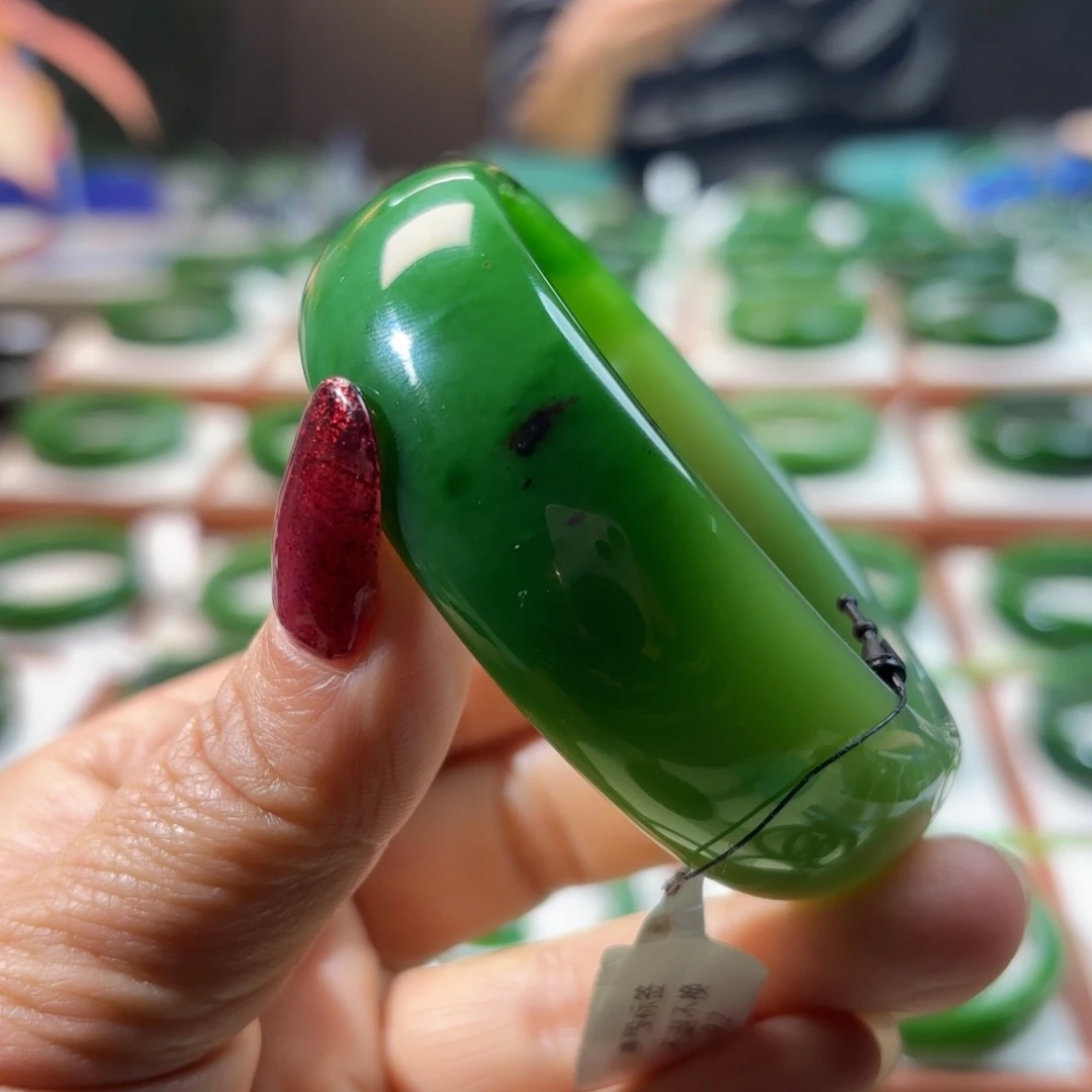 未镶嵌手镯和田玉（碧玉）随**安