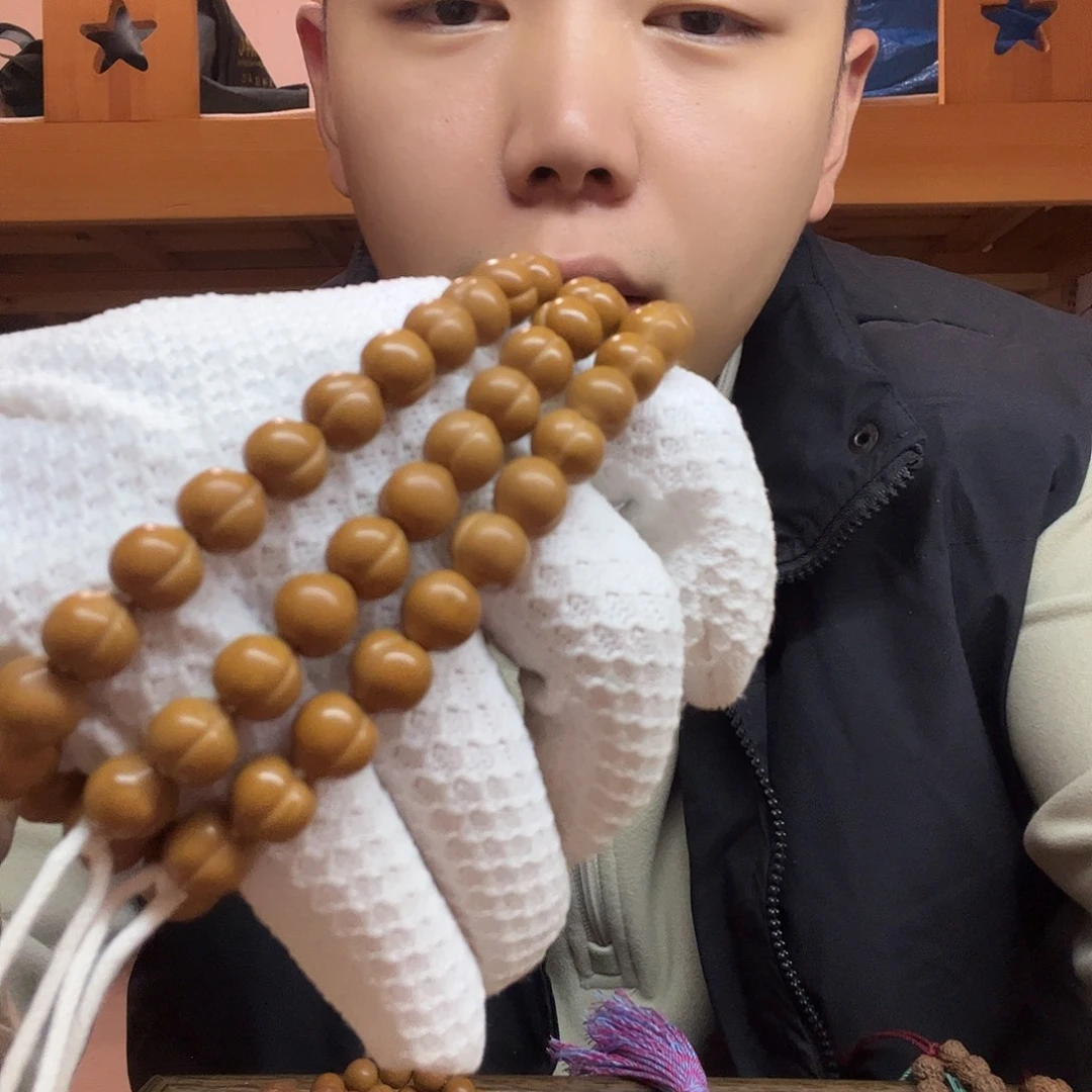 猴头核桃吊坠屁桃