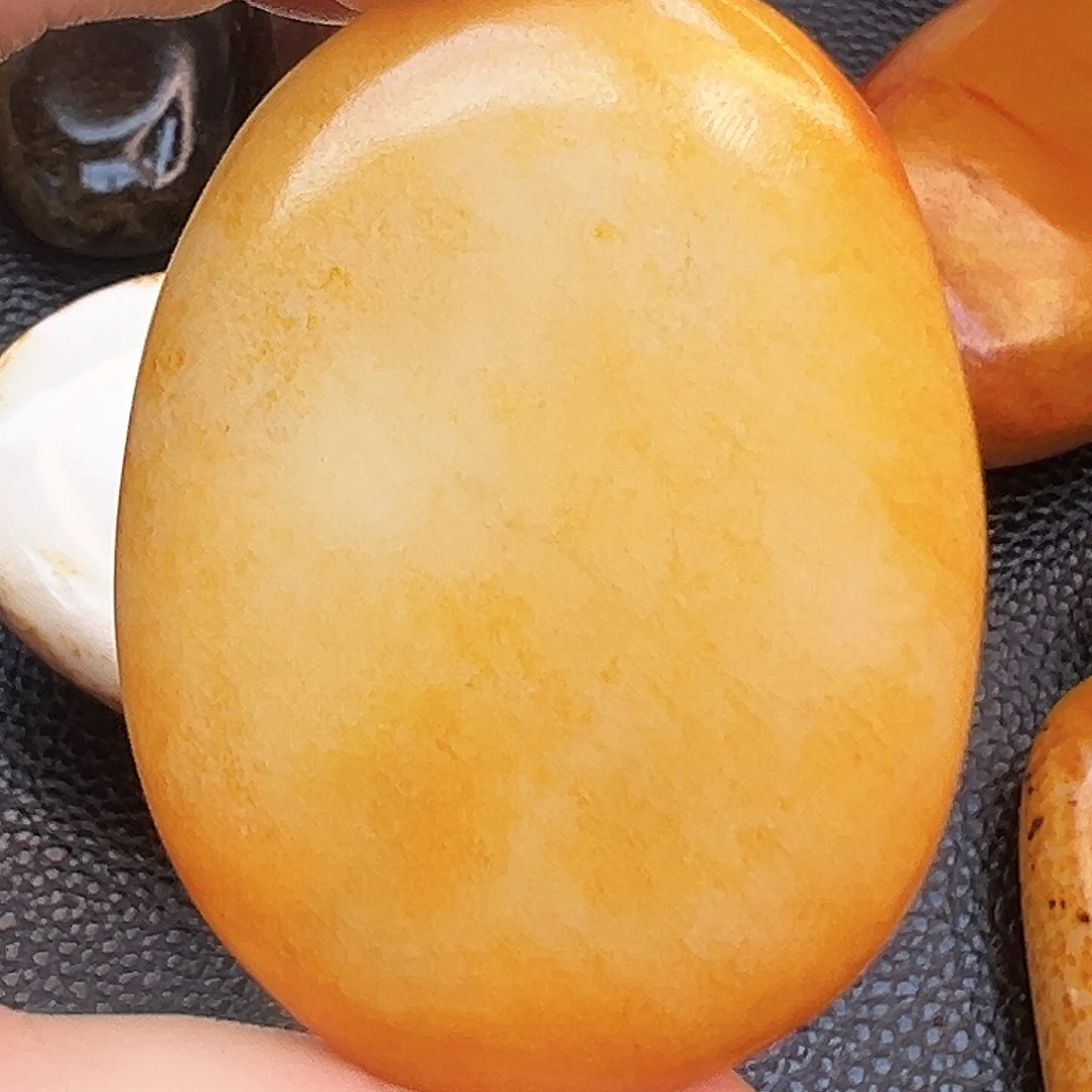 和田玉未镶嵌珠宝奇石