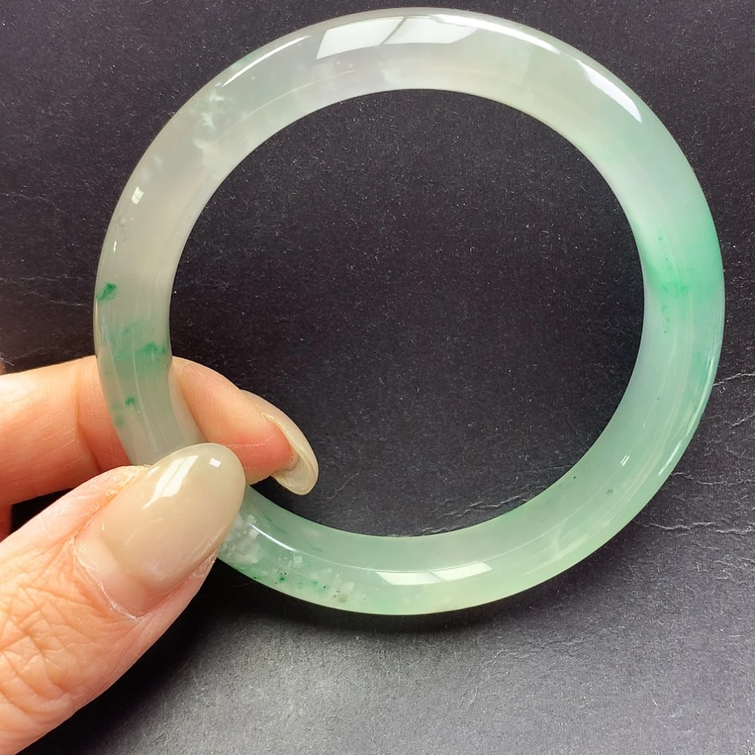 石英质玉未镶嵌手镯