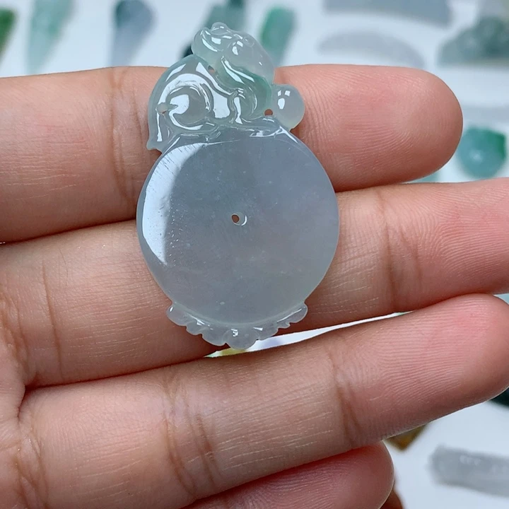 吊坠(不含链)未镶嵌翡翠
