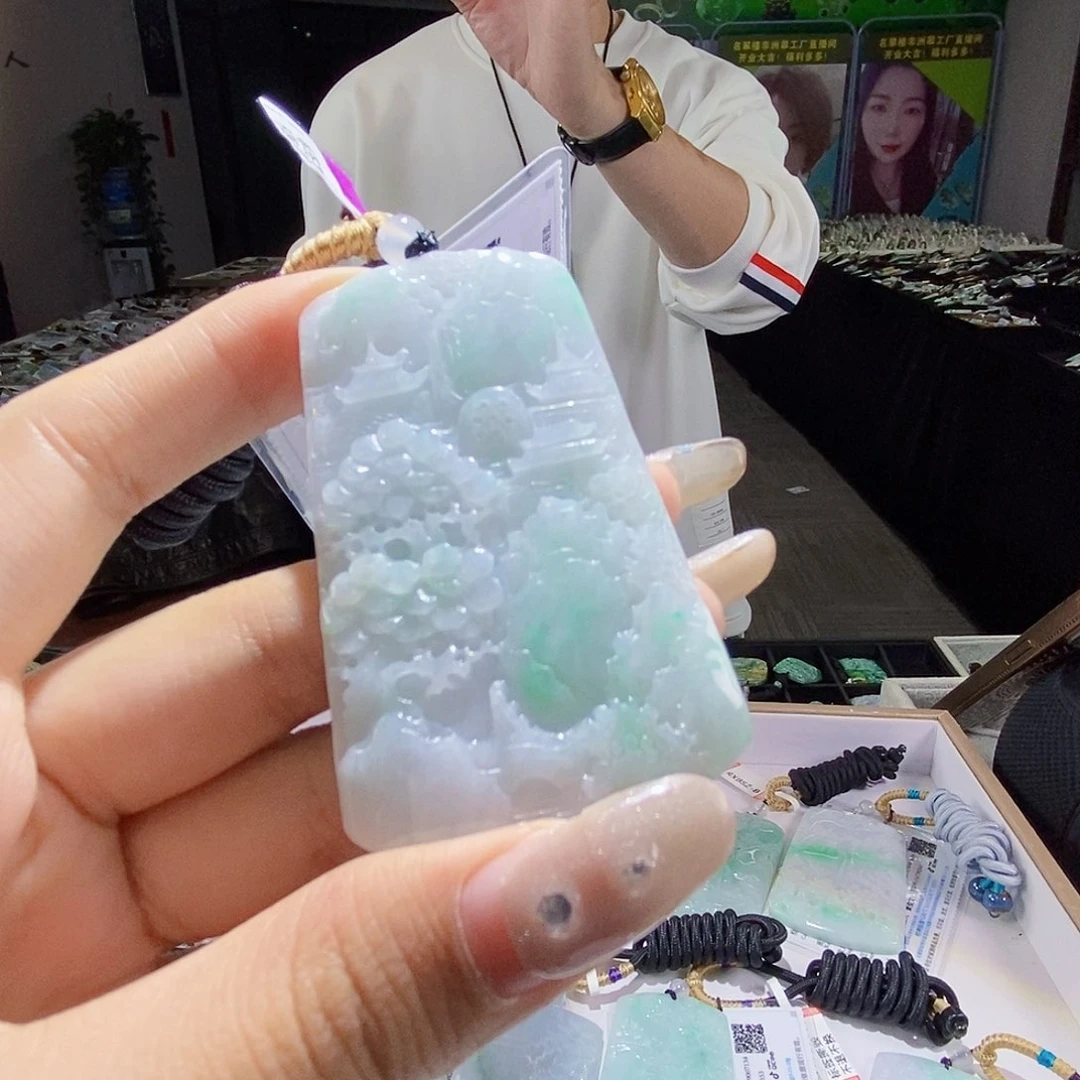 颈饰未镶嵌翡翠翡翠