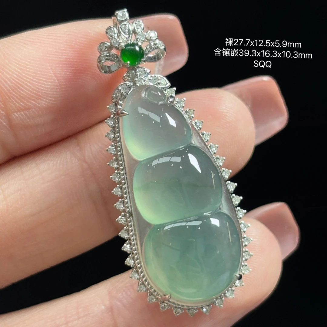 《缅甸翡翠珠宝严选》高冰晴底四季豆玉石吊坠（下单质询客服）SQQ
