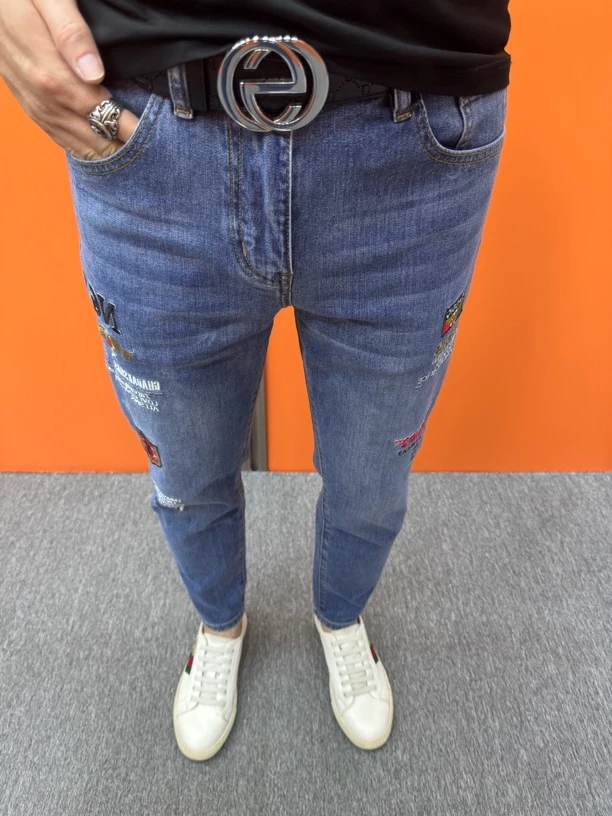 春夏新款高端刺绣男牛仔裤修身小脚时尚个性韩版休闲裤水洗牛仔裤