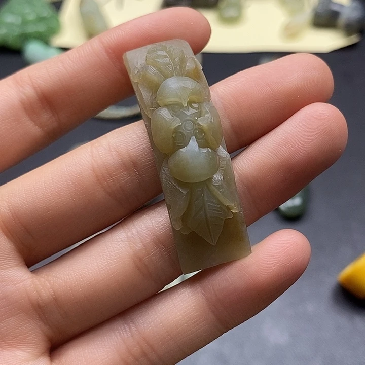 颈饰未镶嵌和田玉就***儿