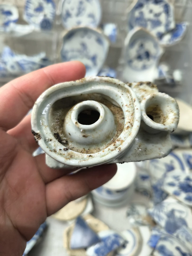 现代工艺品青花瓷片