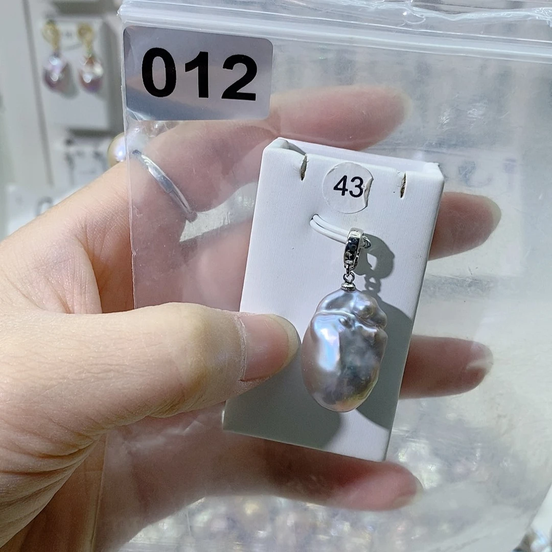 淡水珍珠合金颈饰