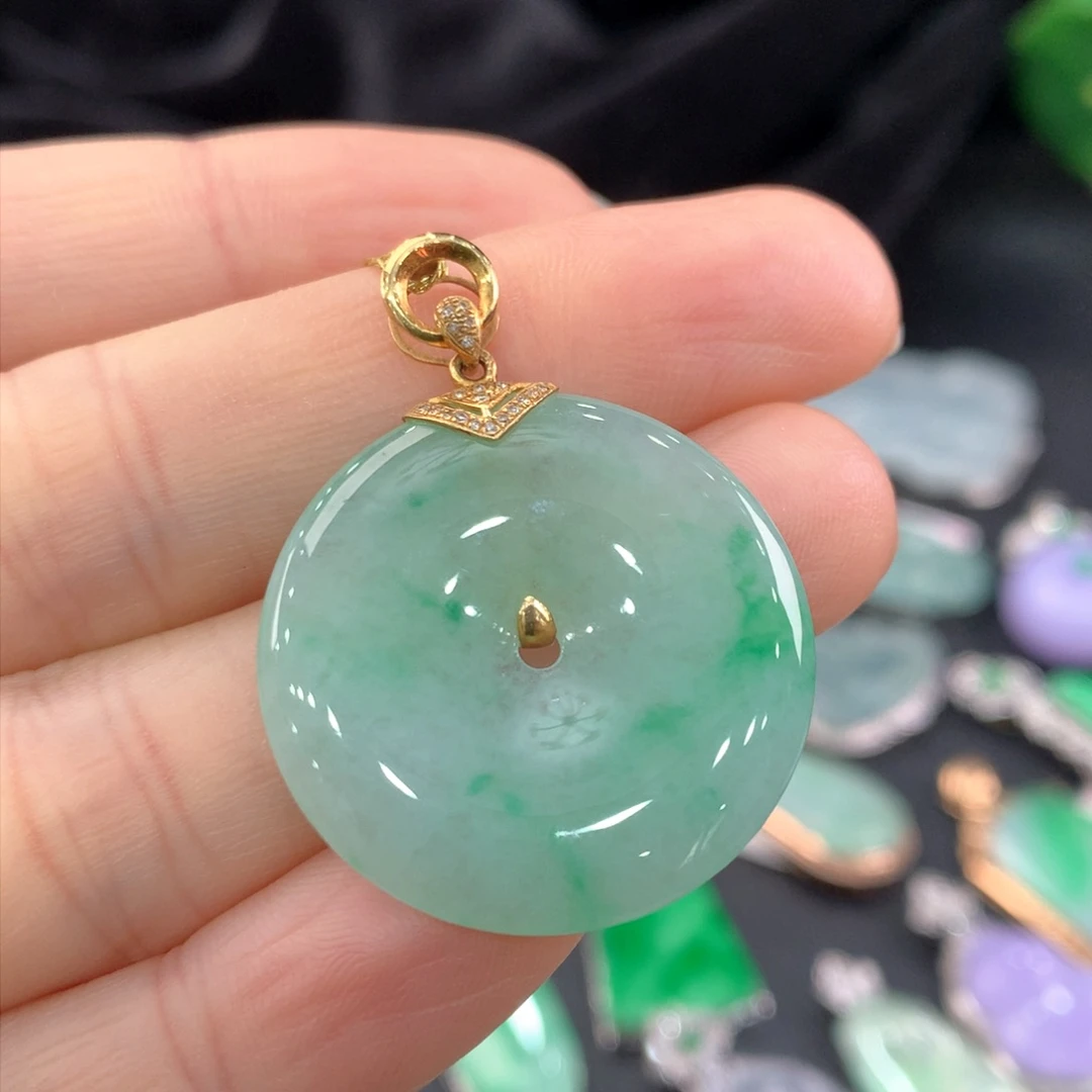 翡翠吊坠(不含链)18K金镶嵌