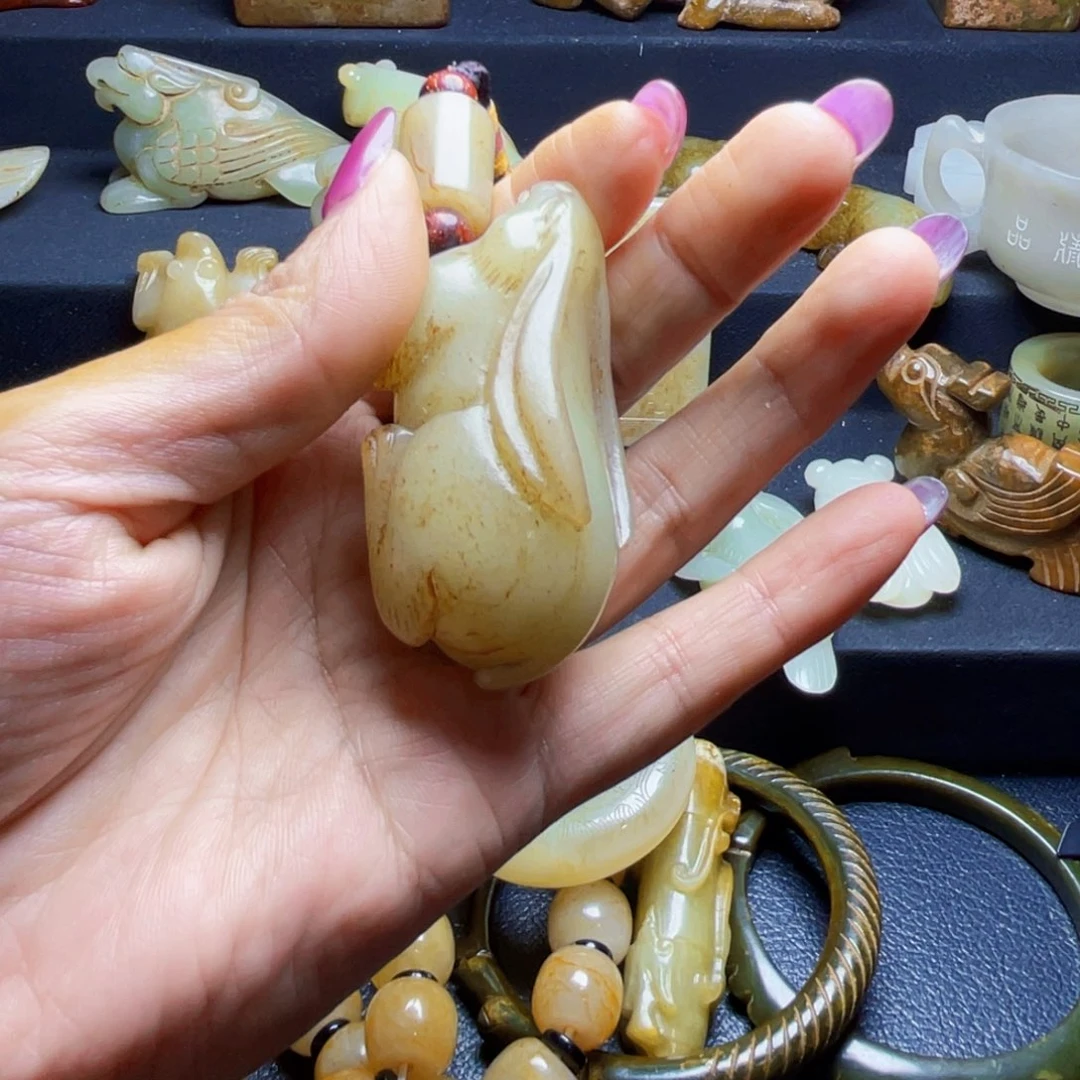 掌***舵岫岩老玉（透闪石质玉）未镶嵌颈饰
