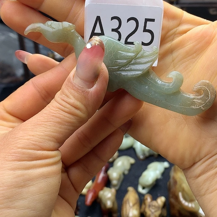 和田玉未镶嵌车挂