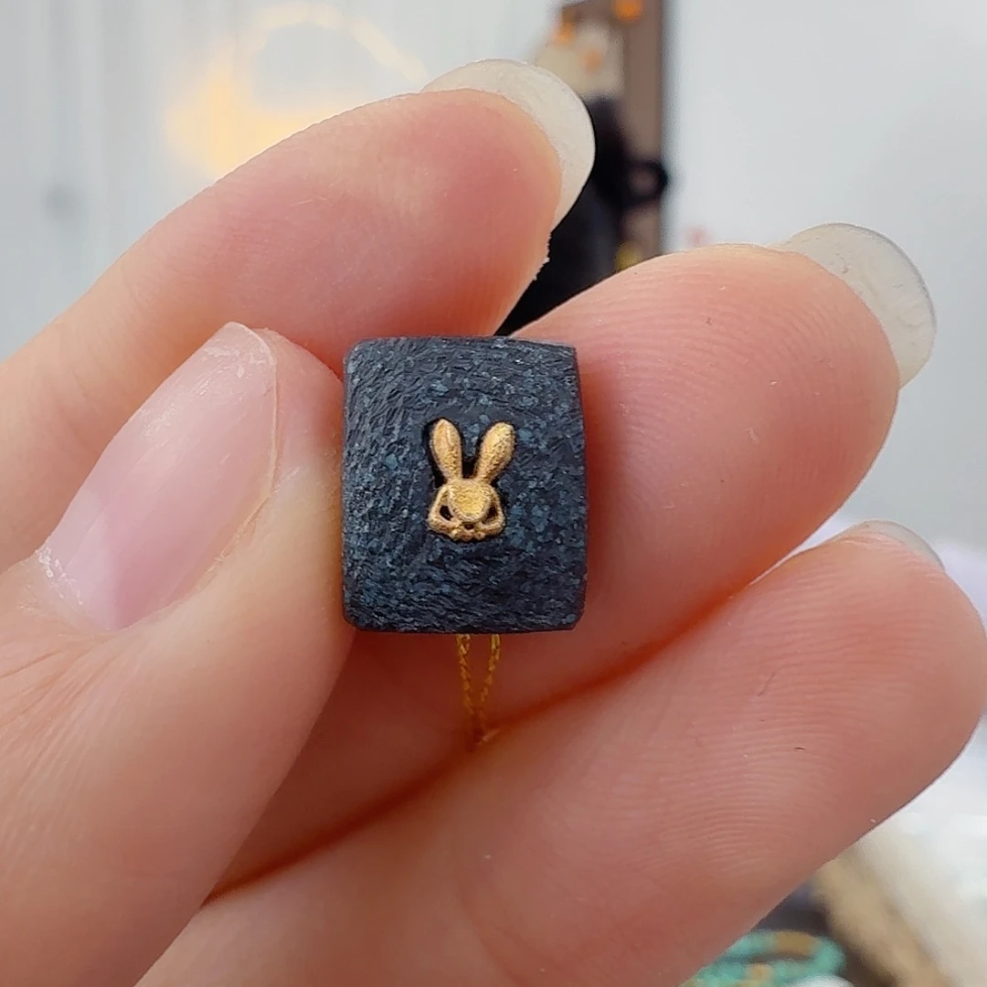 小***士绿松石未镶嵌珠宝奇石