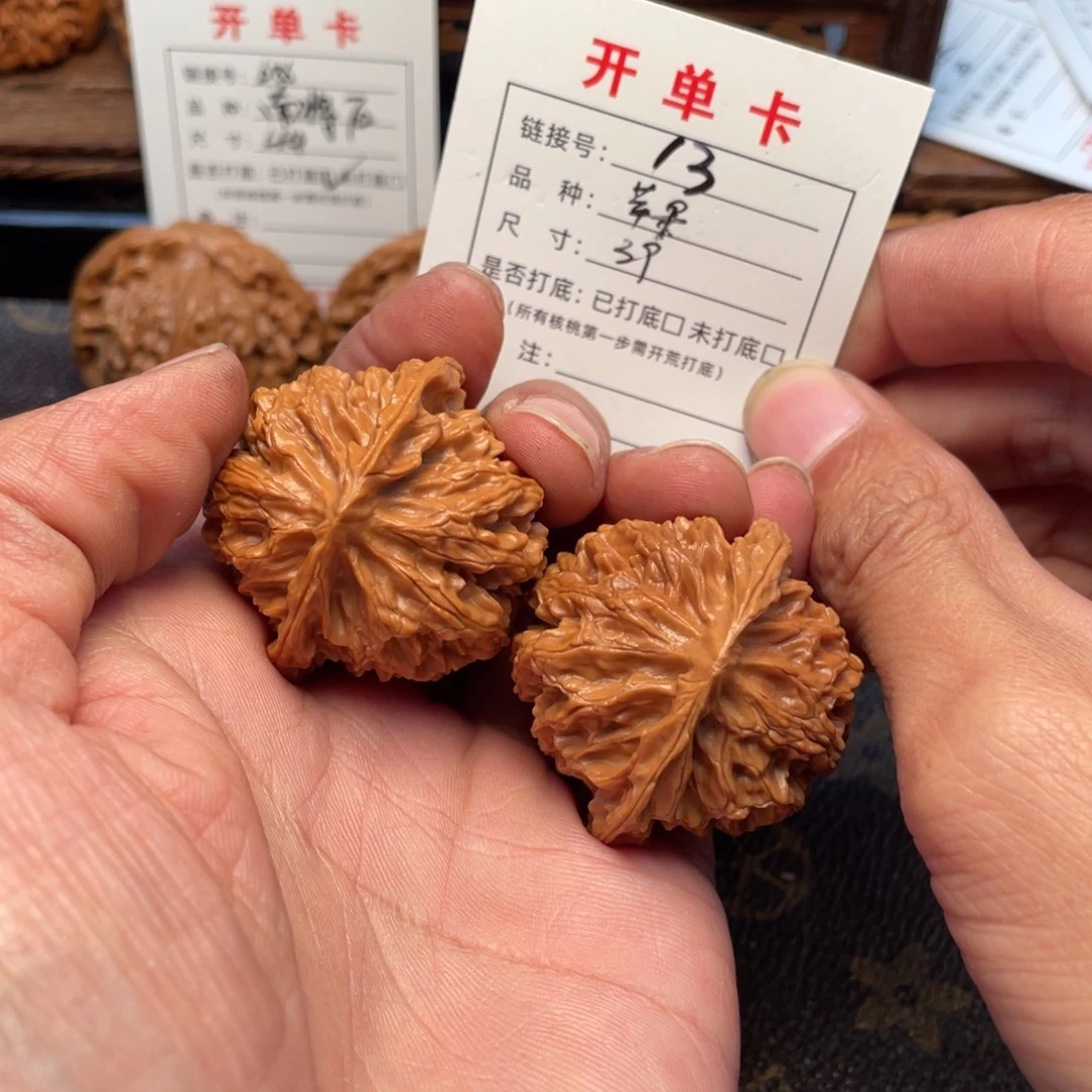 吊坠桃核文玩核桃