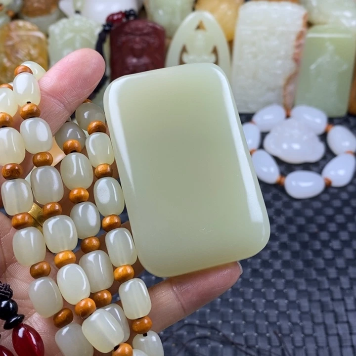 昆仑料无事牌一套