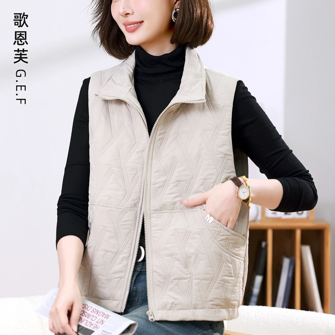 休闲马甲女春秋外搭2025新款早秋外穿时尚小个子中年妈妈坎肩马夹