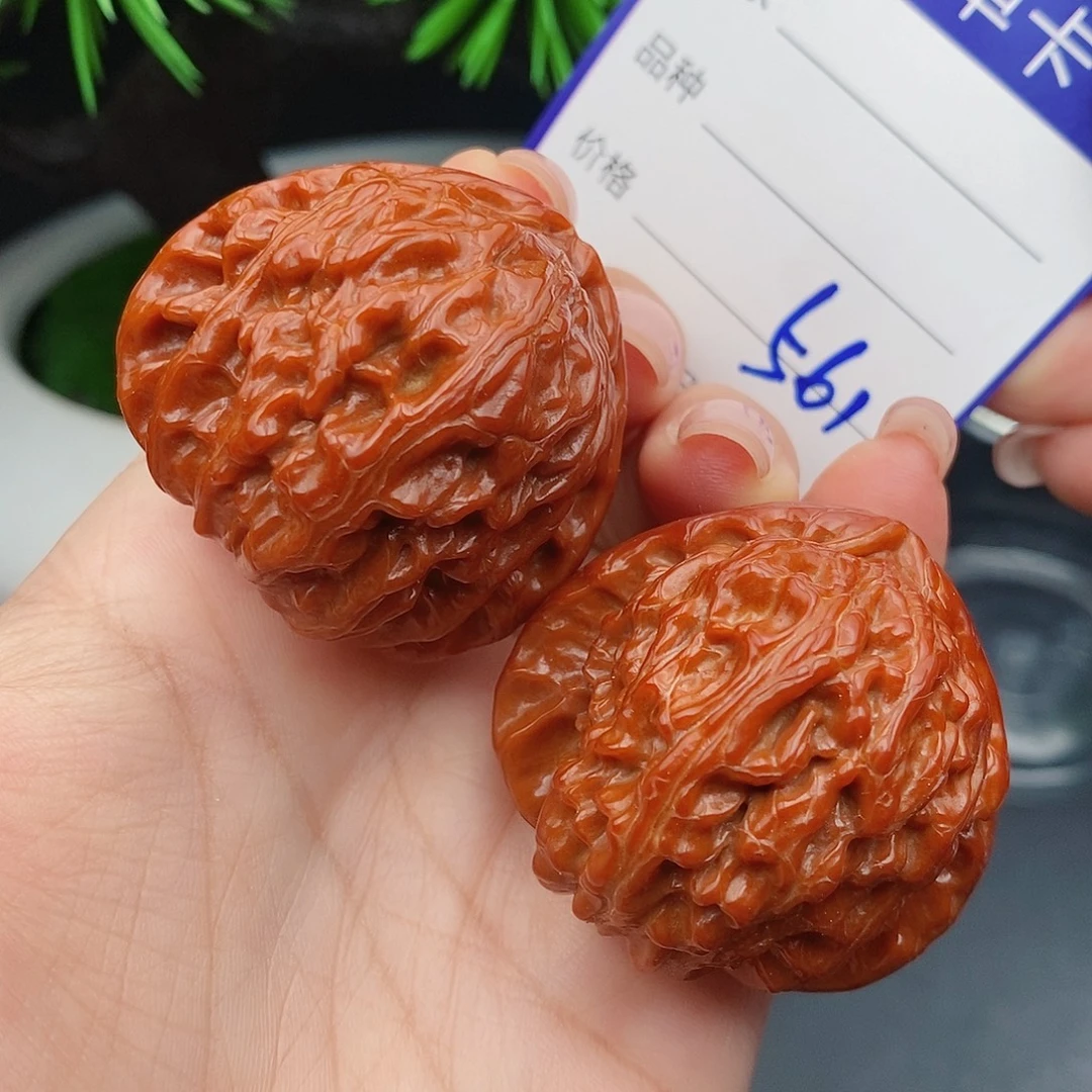 文玩核桃把件42三角白561