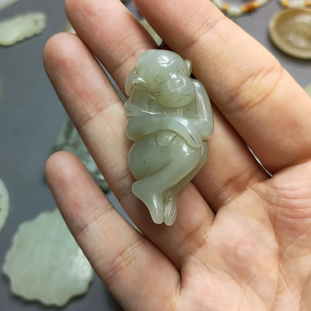 和田玉未镶嵌颈饰