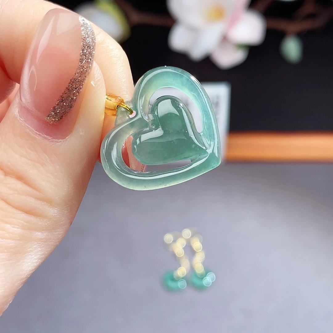 翡翠手镯（圆镯）未镶嵌