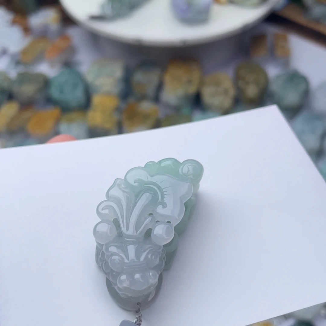 翡翠颈饰未镶嵌貔貅