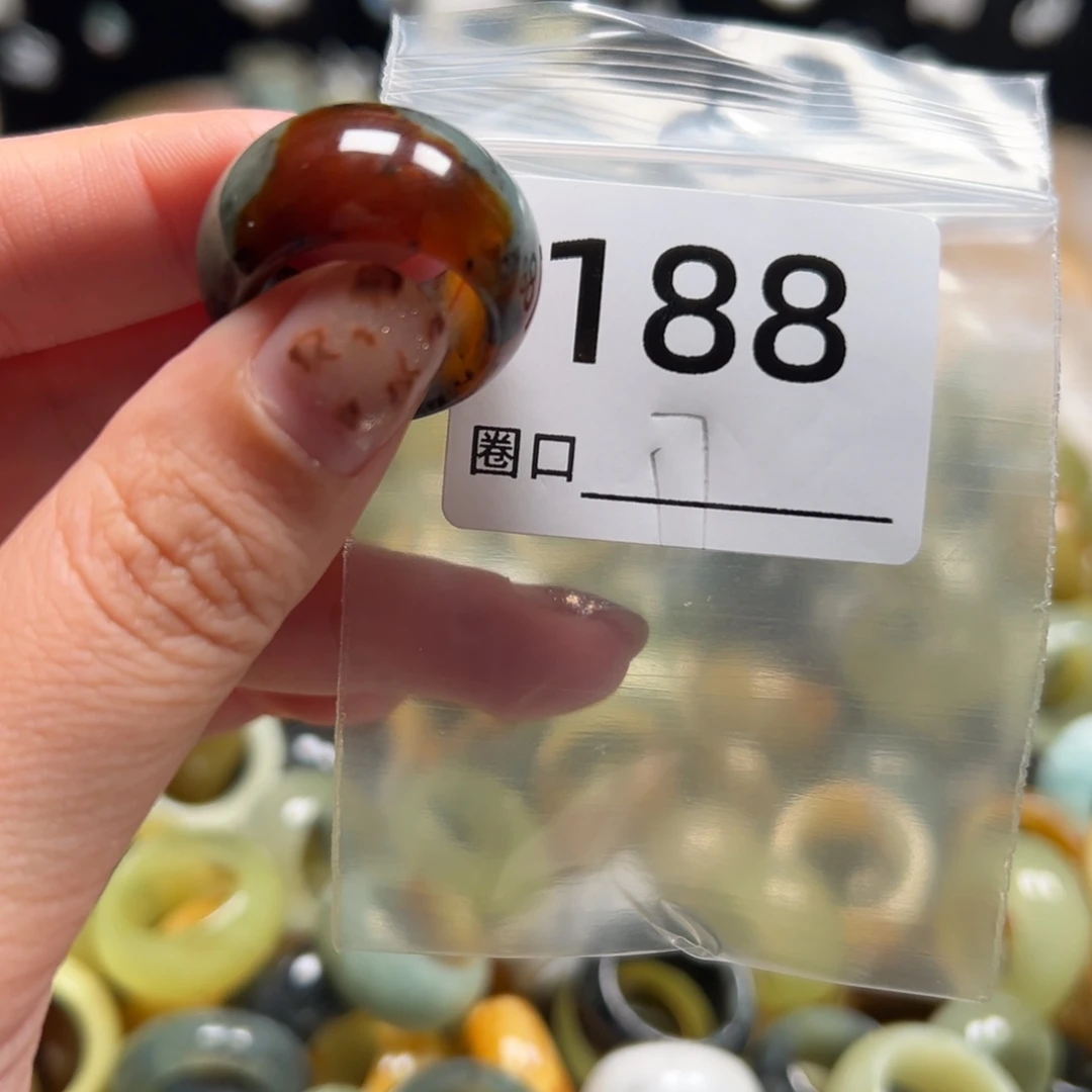 蛇纹石玉未镶嵌戒指