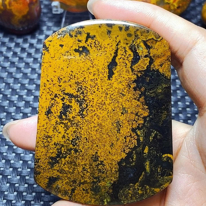 玛瑙/玉髓颈饰未镶嵌古****水