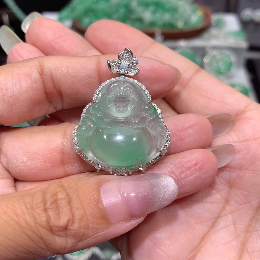 颈饰银S925镶嵌石英质玉（非洲翠）