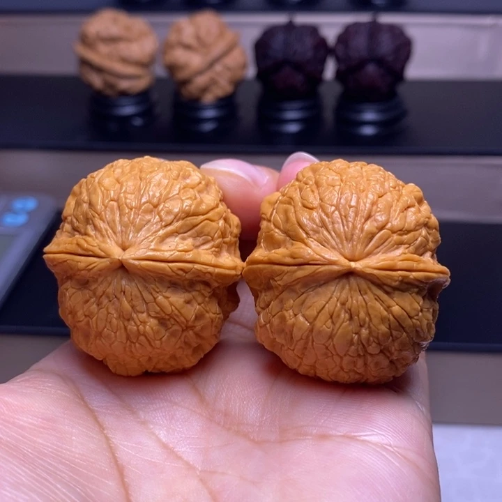 文玩核桃把件金丝绣球58