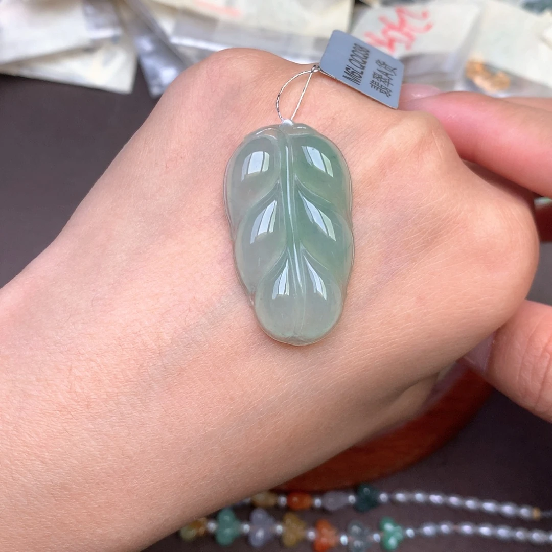 翡翠未镶嵌挂件一