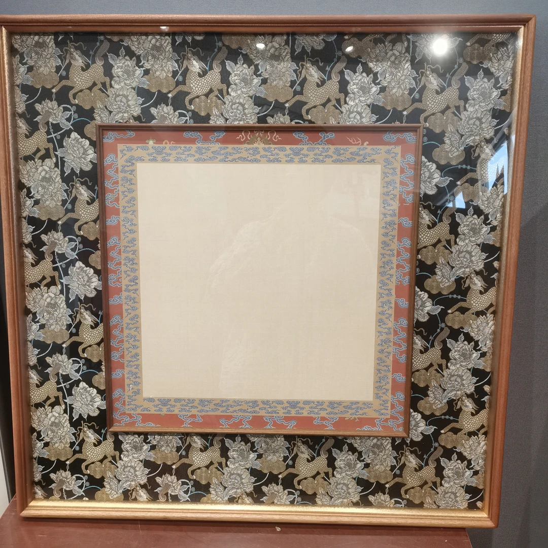 祥瑞墨麒麟锦——闪金内接80x80乌檀木大框中框【画芯50x50大唐风华】