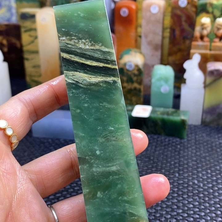 青田石天***人青田石印章石