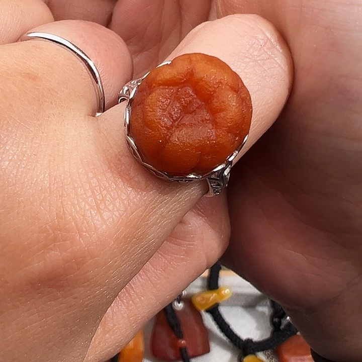 蜜蜡裸石未镶嵌我