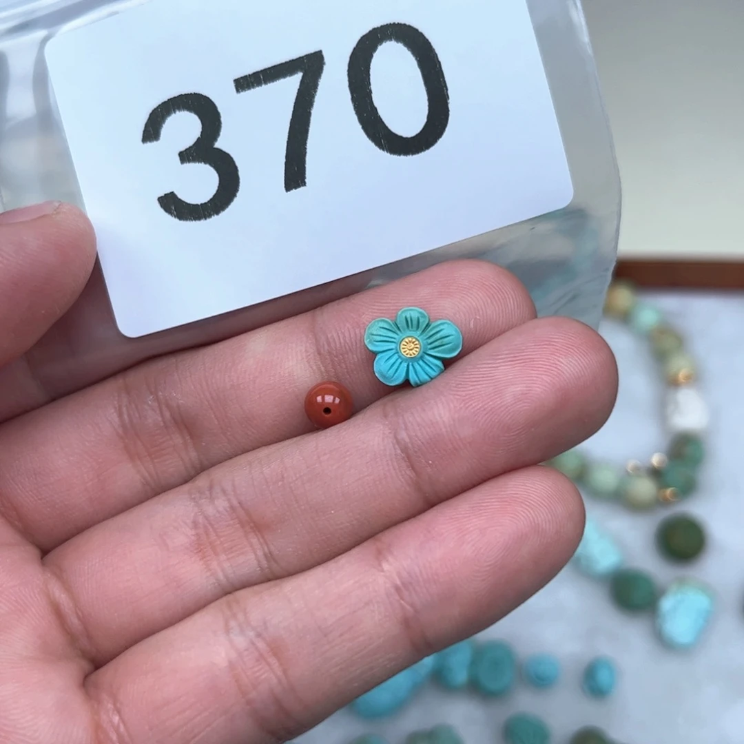 南红玛瑙未镶嵌珠宝奇石