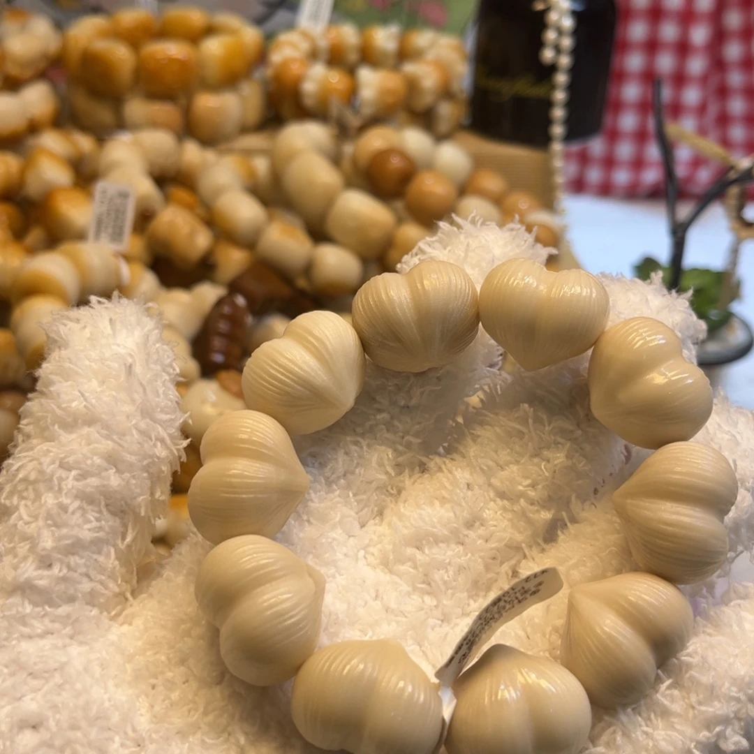 吊坠菩提根/象牙果1.1.60瑕疵拉丝爱心