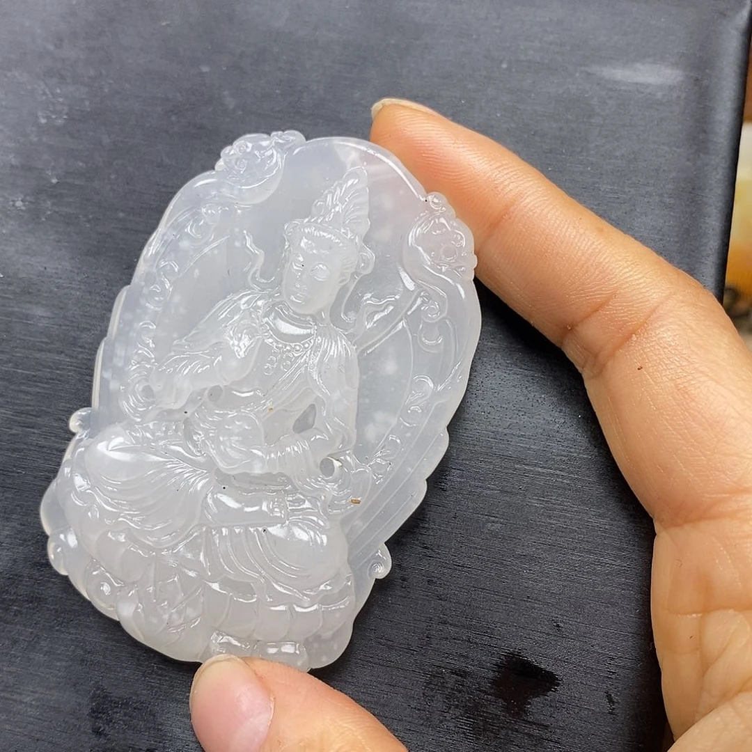 石英质玉（黄龙玉）颈饰未镶嵌