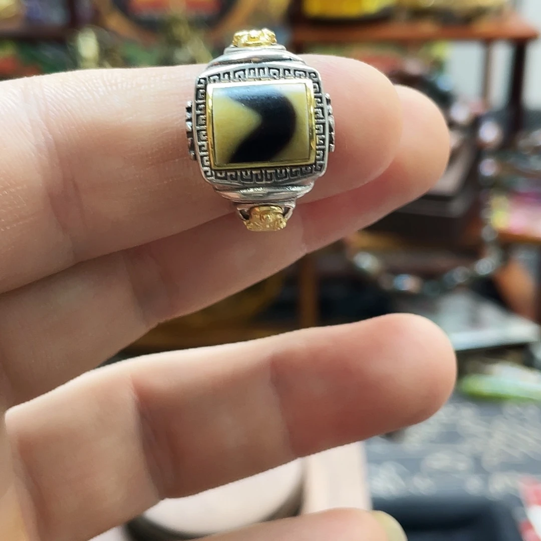 莫***明未镶嵌拍两单发一件玛瑙/玉髓