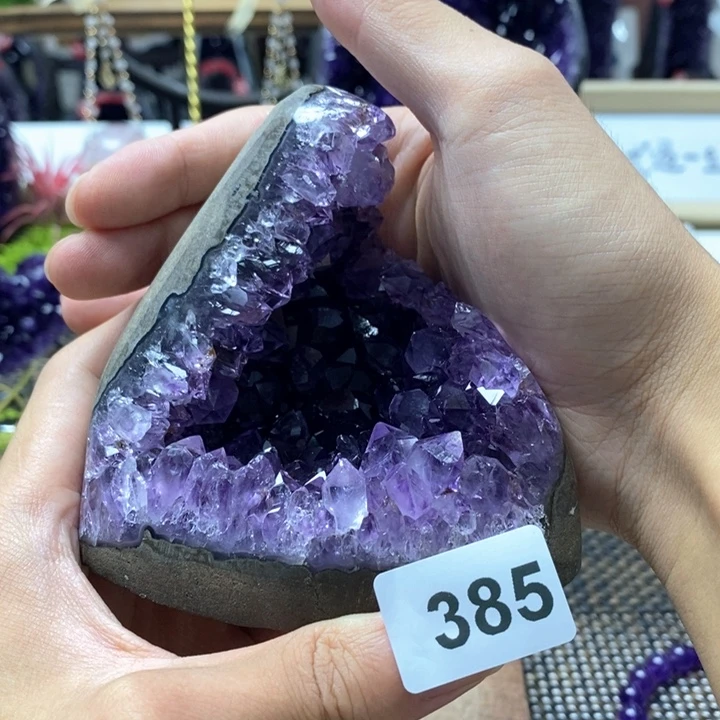赵****大型摆件（非配饰）水晶未镶嵌