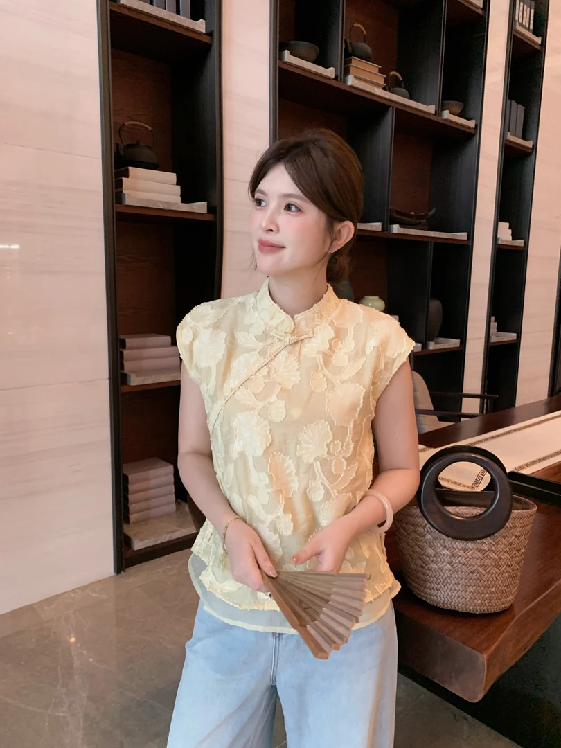 漫姐的店【朝曦】夏季新中式气质高级感绣花旗袍领马甲上衣女