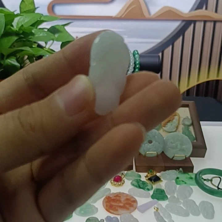 翡翠未镶嵌颈饰翡翠翡翠