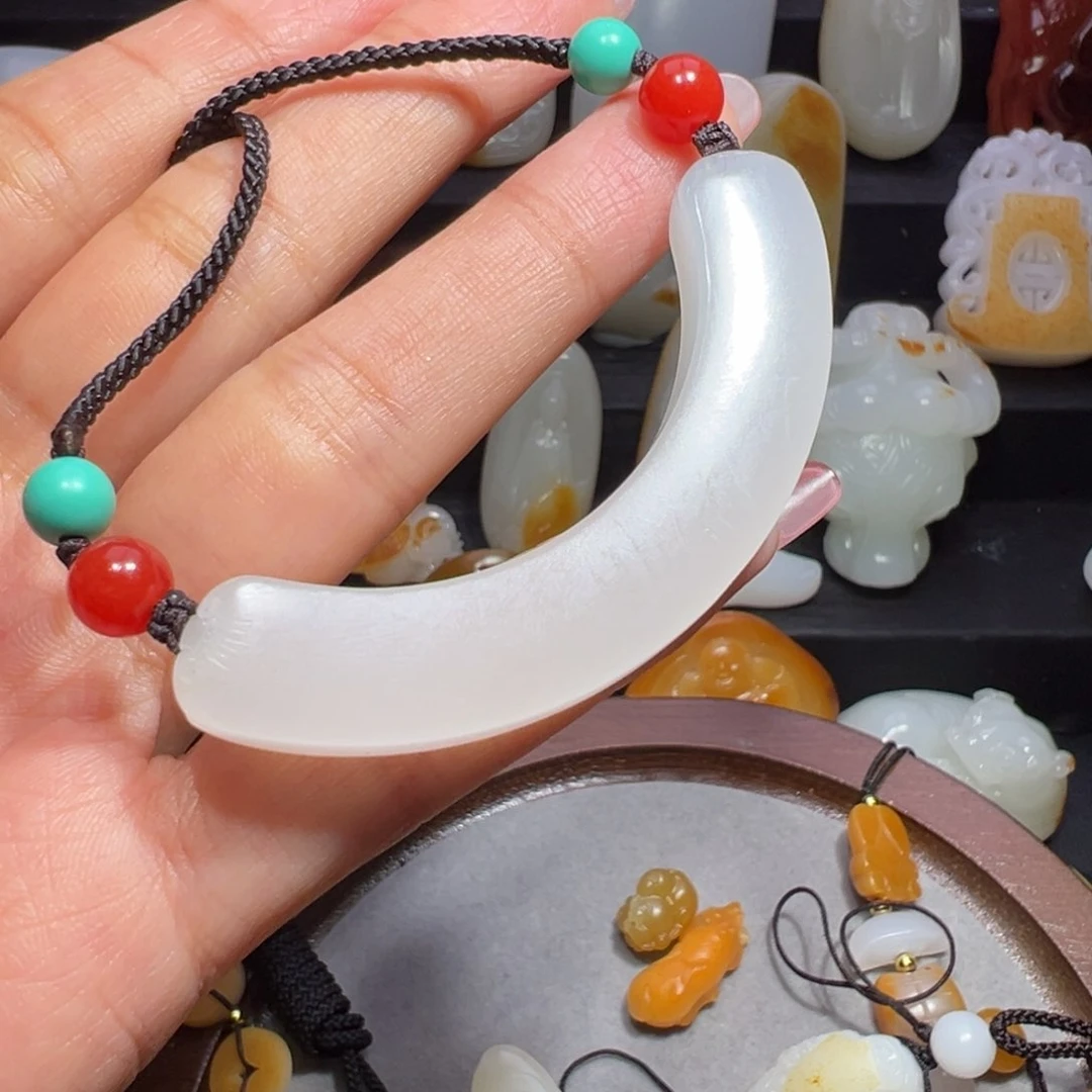 和田玉颈饰未镶嵌小*