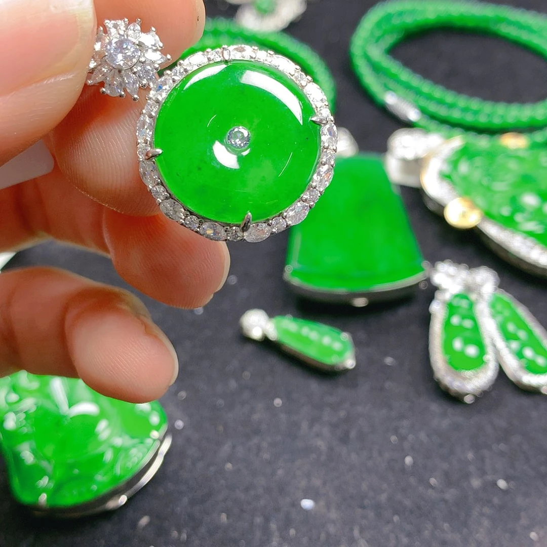 颈饰银S925镶嵌翡翠翡翠