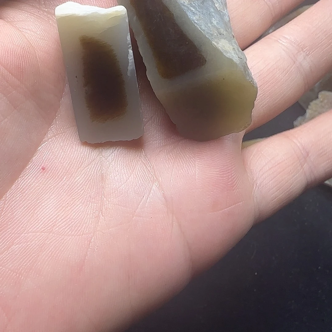 平****和田玉未镶嵌珠宝奇石