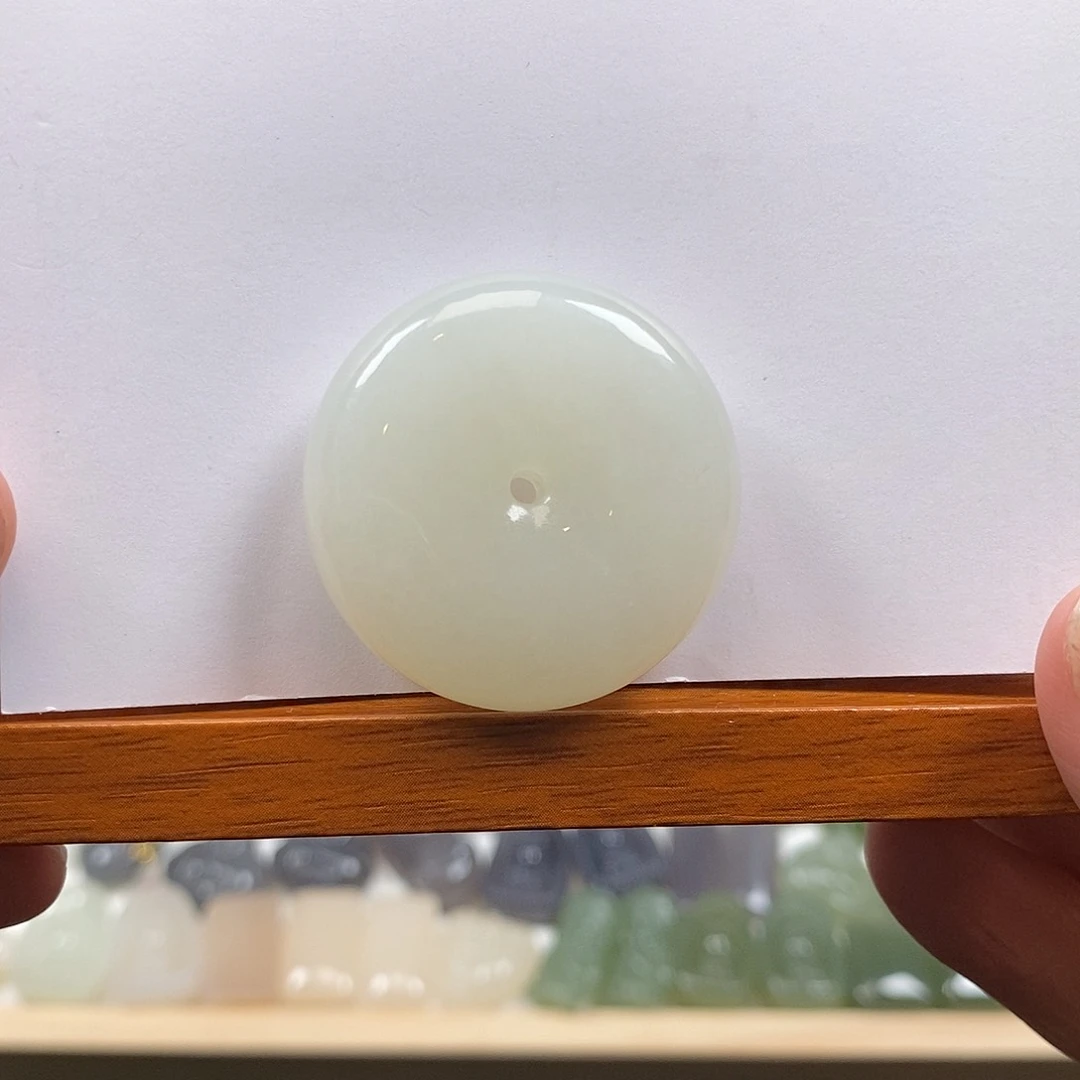 和田玉颈饰未镶嵌卡34