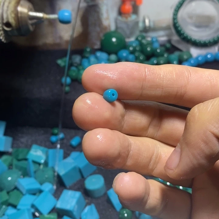 ****莹非金属6，圆珠两个.6的老型两个，6的隔片两个暴力蓝