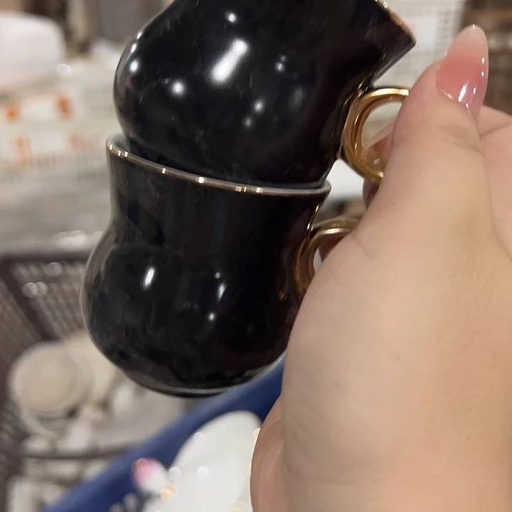 四个小号，11111111111111111111