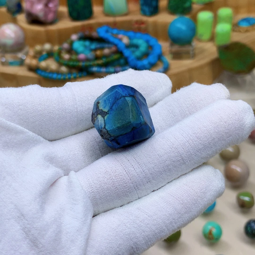 绿松石未镶嵌三彩随行