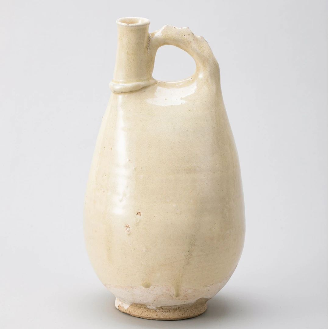 【拍卖】20、~白釉鸡冠壶