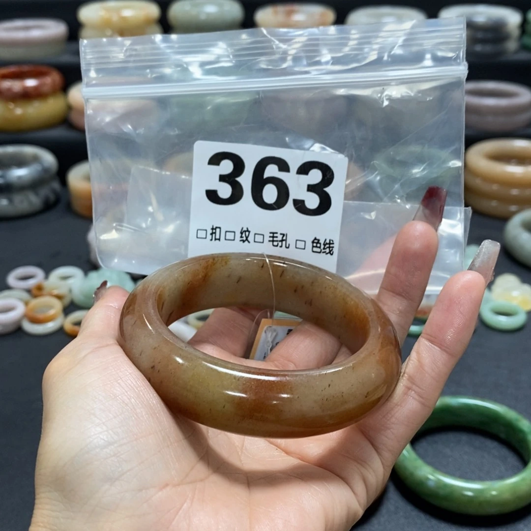 石英质玉手镯未镶嵌荔**羊